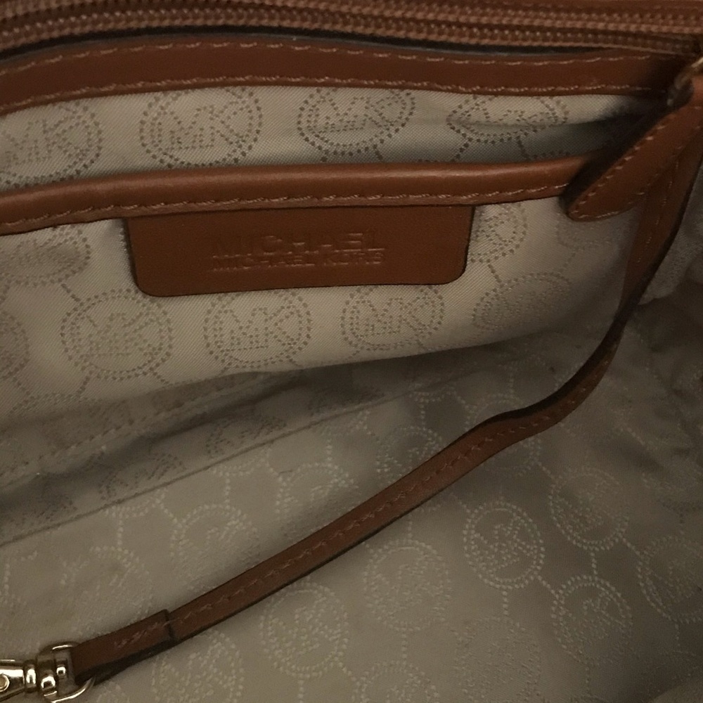 MICHAEL KORS SATCHEL - Picture 2 of 7